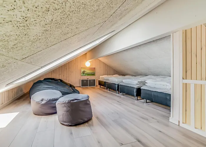 8 Bedroom Cozy In Дом отдыха