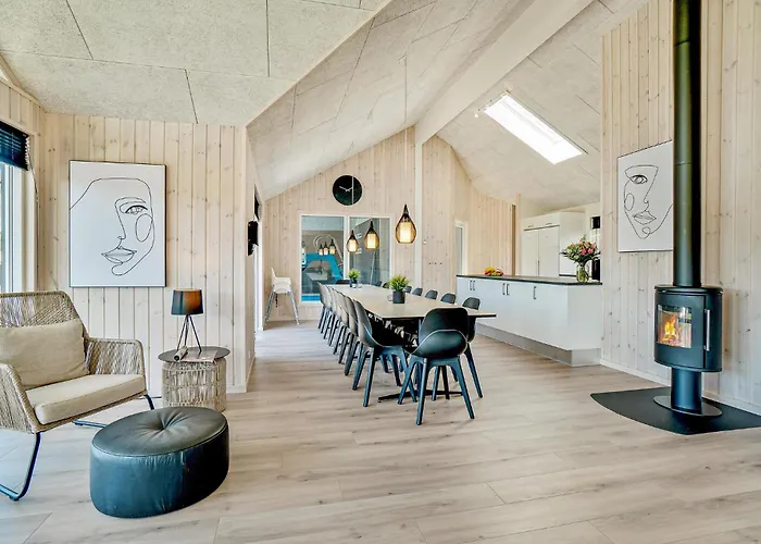 Дом отдыха 8 Bedroom Cozy In