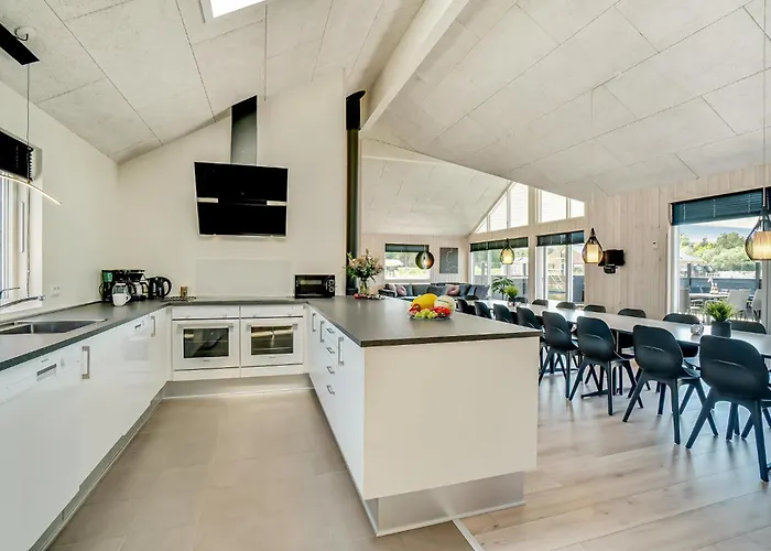 8 Bedroom Cozy In Norre Nebel