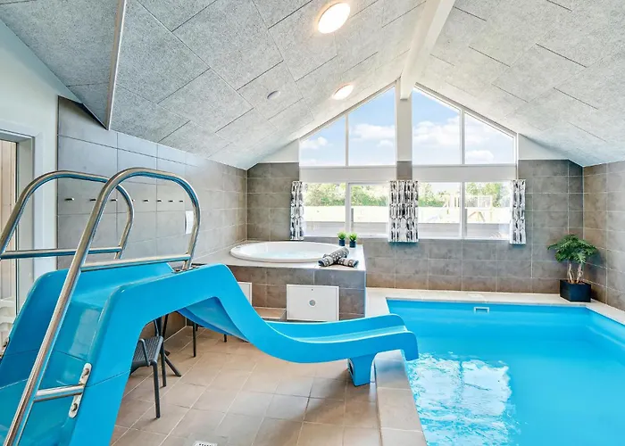 8 Bedroom Cozy In Holiday home