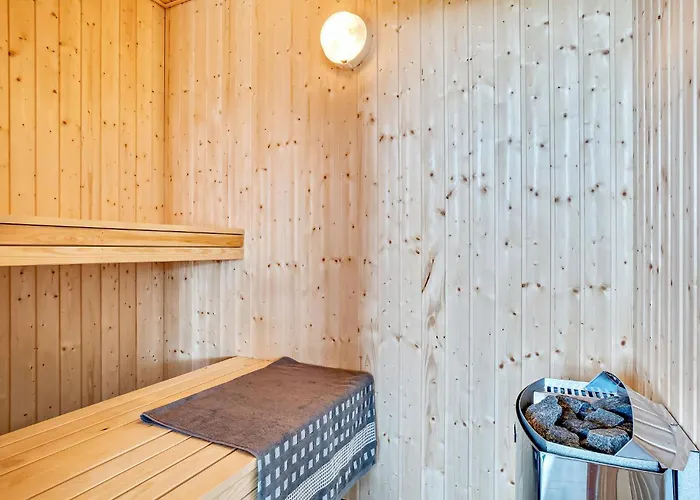 8 Bedroom Cozy In Дом отдыха *