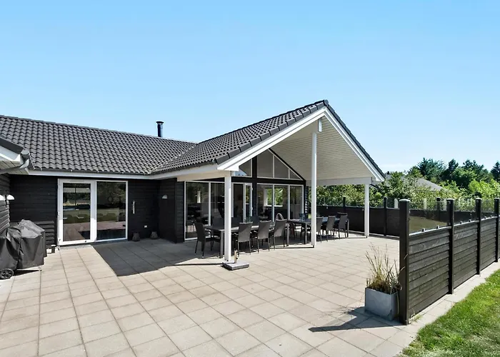 Дом отдыха 8 Bedroom Cozy In Norre Nebel